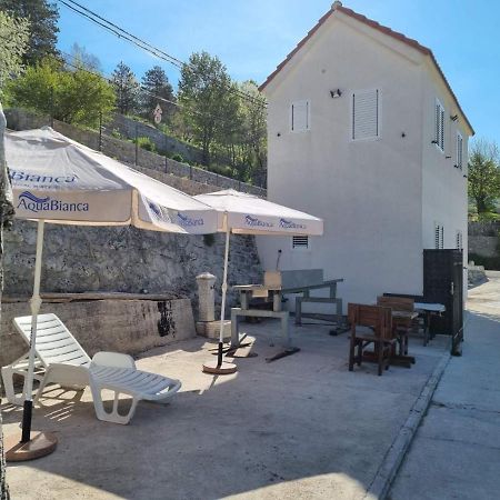 Ferienwohnung Porto Njegusi A1 Cetinje Exterior foto