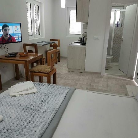 Ferienwohnung Porto Njegusi A1 Cetinje Exterior foto